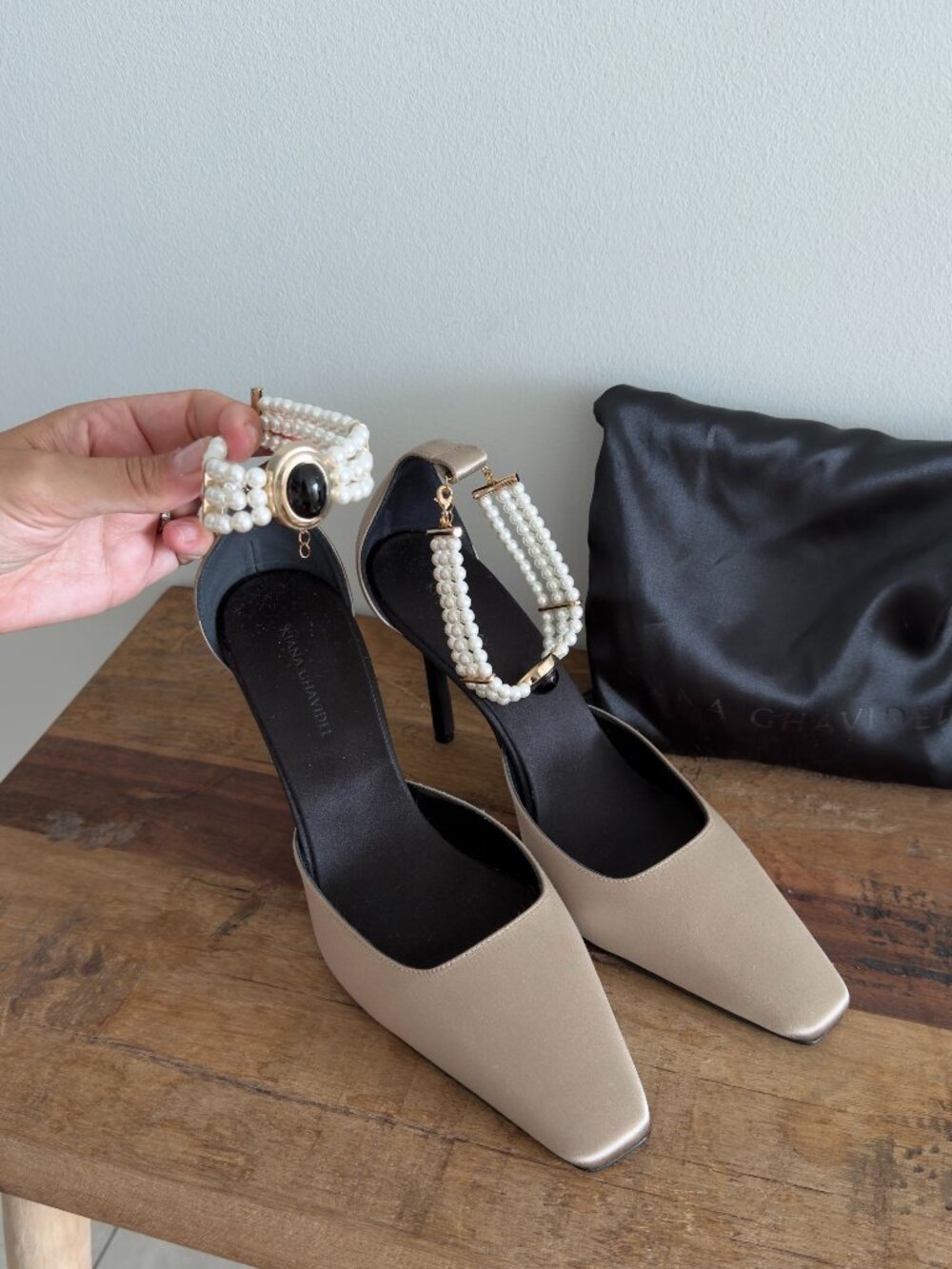 Kiana Ghavidel Champagne BANU PUMP, 39.5
